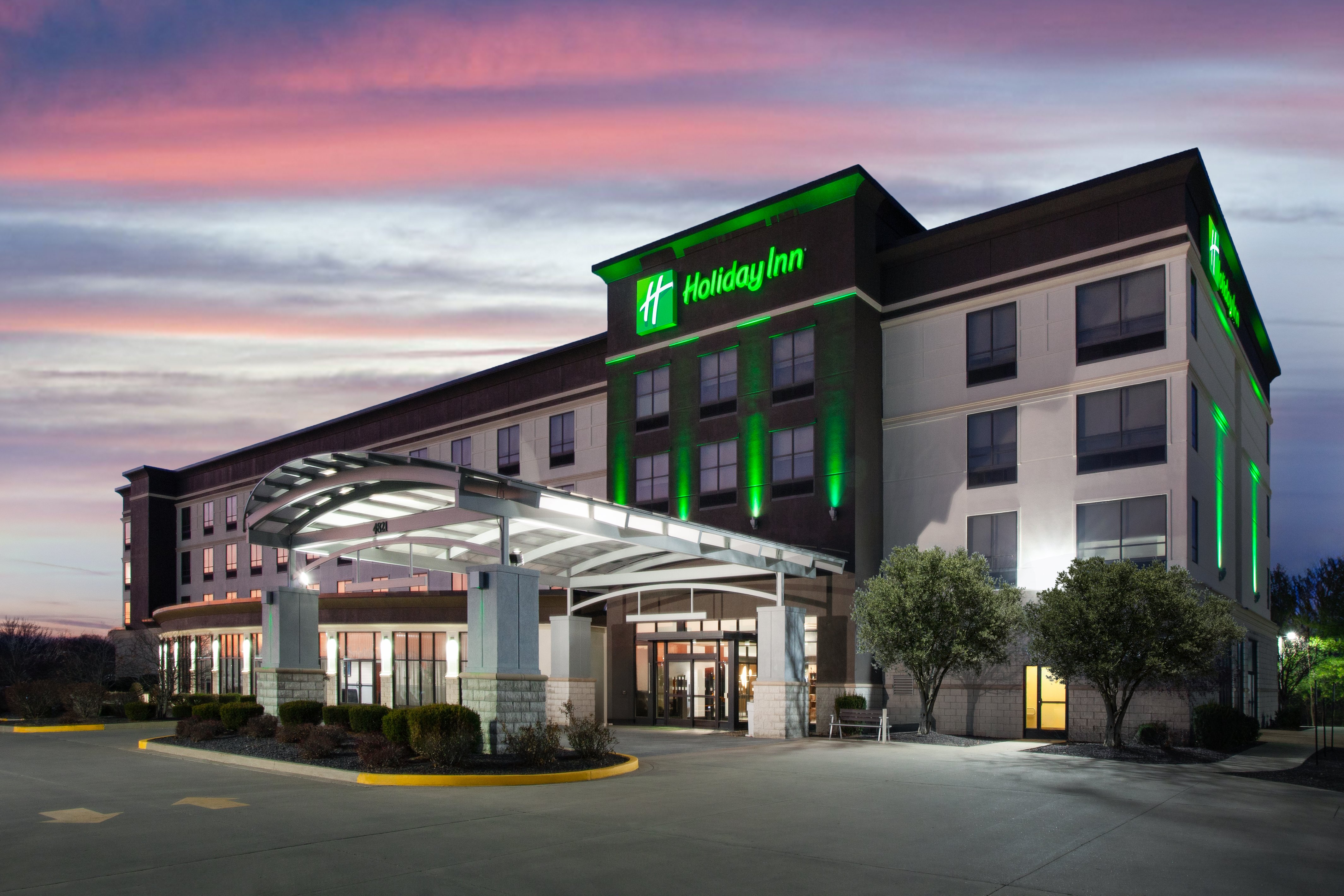 Holiday Inn Quincy, an IHG Hotel 8/75