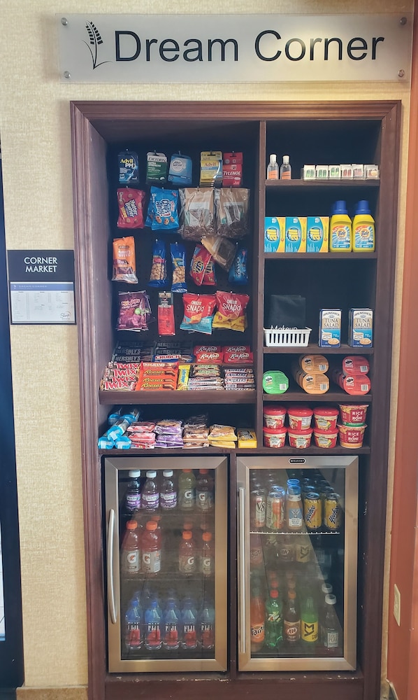 Sleep Inn & Suites Dyersburg I-155 23/39
