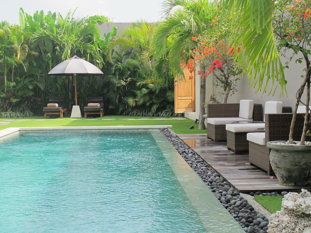 Chocolat Villas Seminyak 27/37