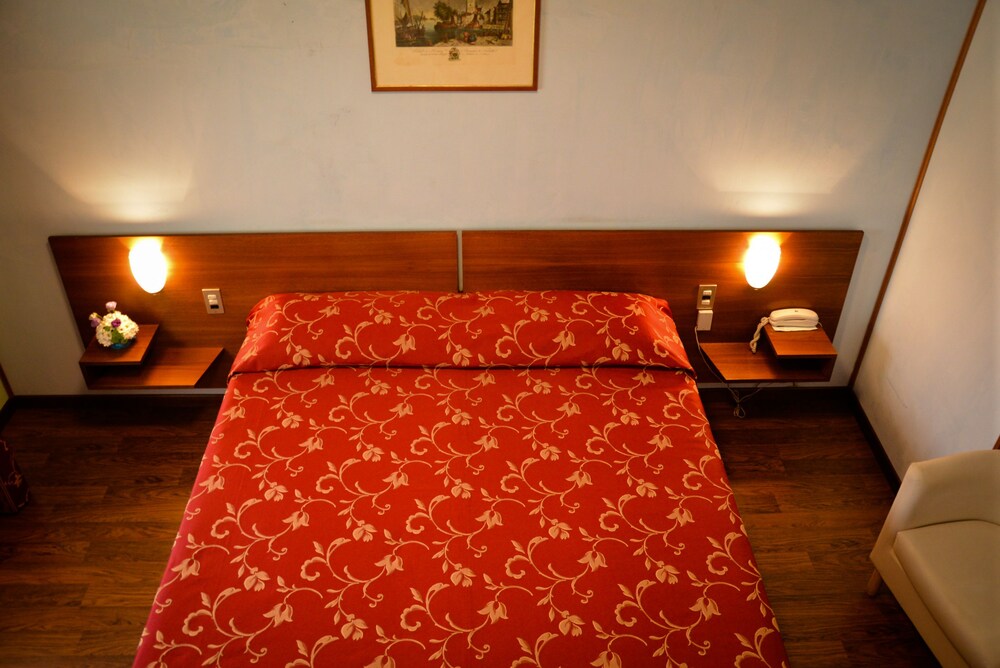 HOTEL SALIERI 22/70