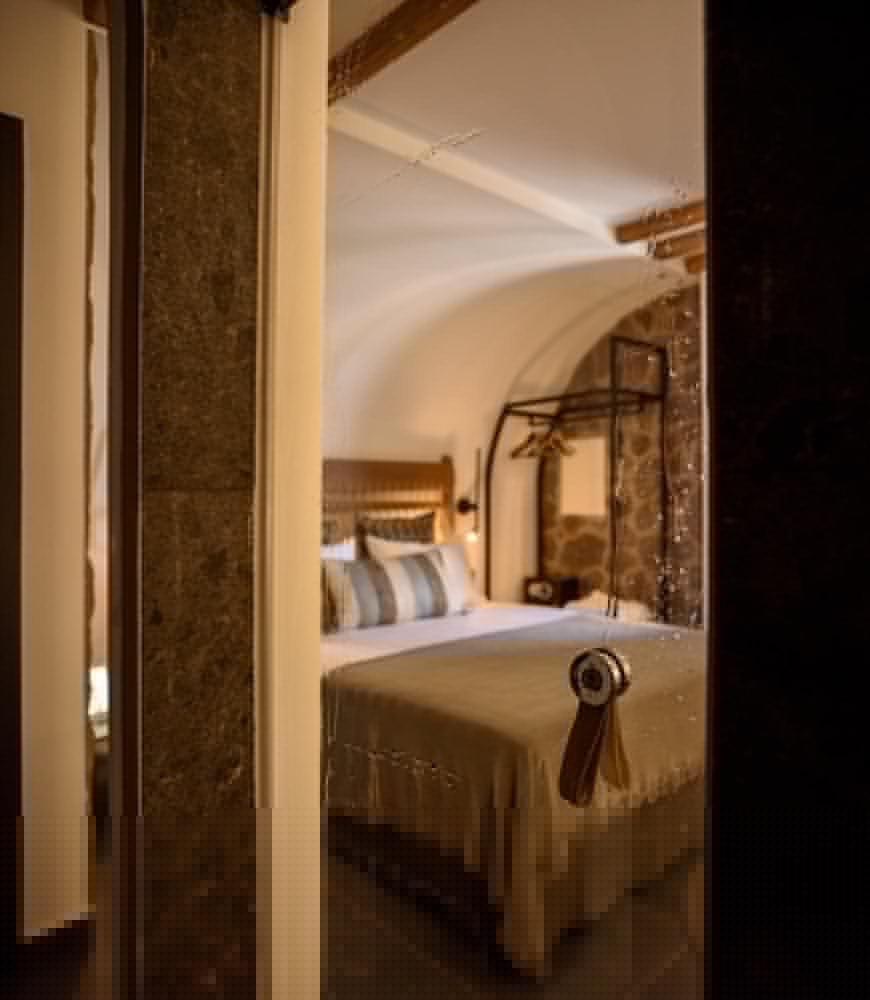 VRACHOS SUITES MYKONOS 41/75