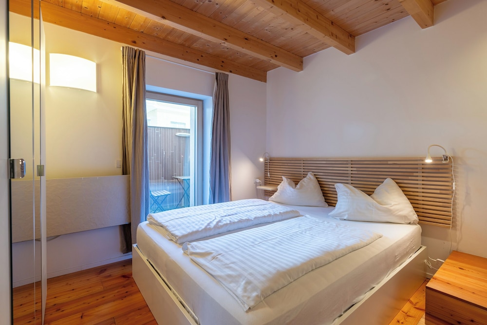 1 Bedroom, Design, Apartment, Queen Bed, Sofa