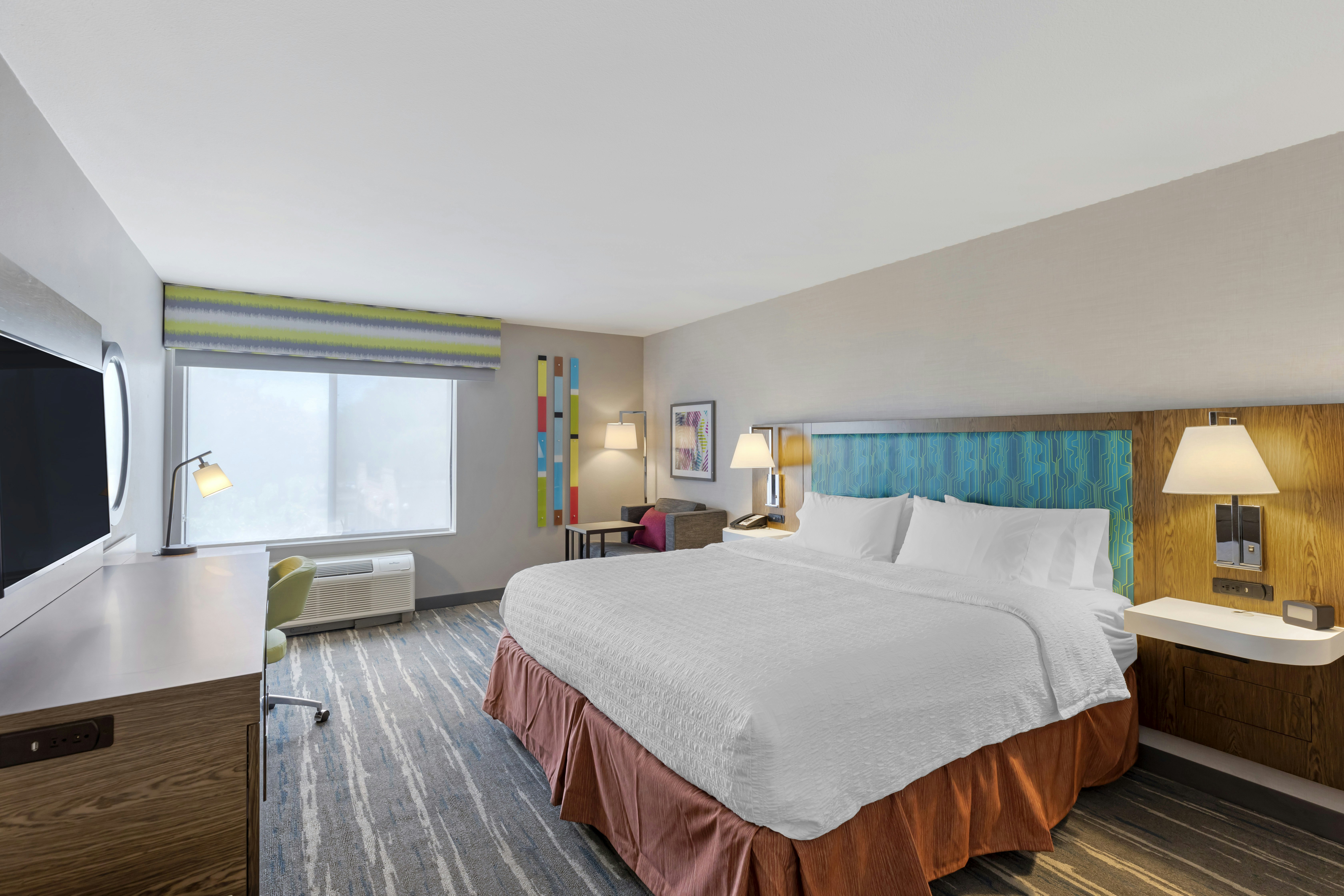 ROOM, KING BED