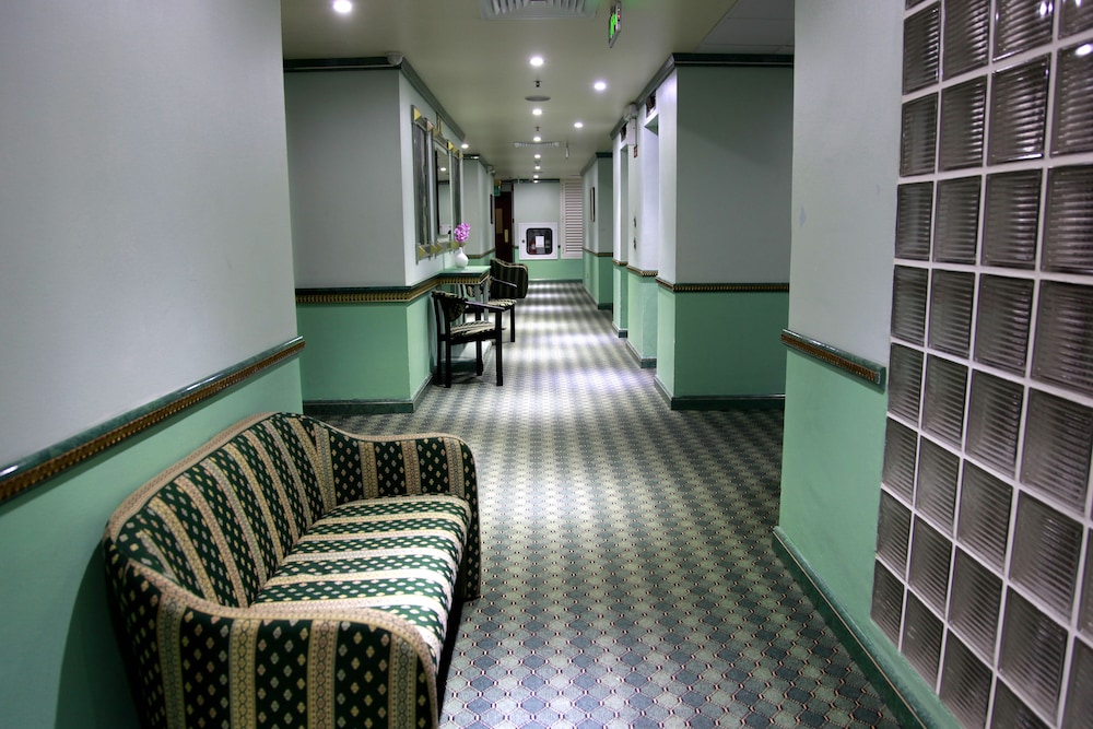 Orchid Hotel 55/59