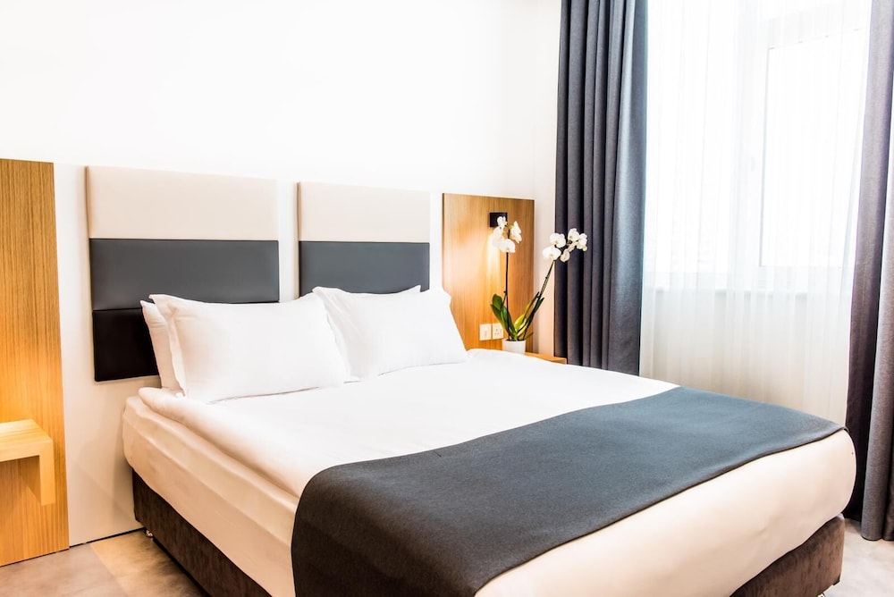 Ingate Hotel 13/50
