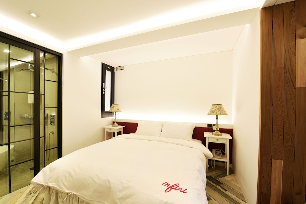 Hotel Infini 13/36