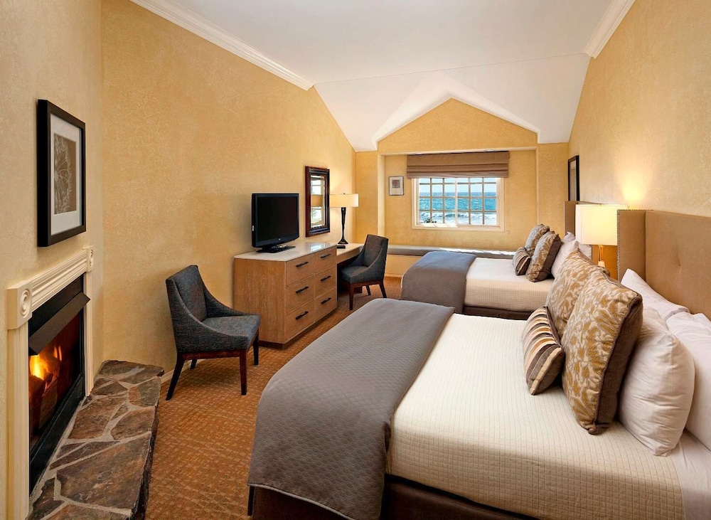 Pelican Inn & Suites 20/38