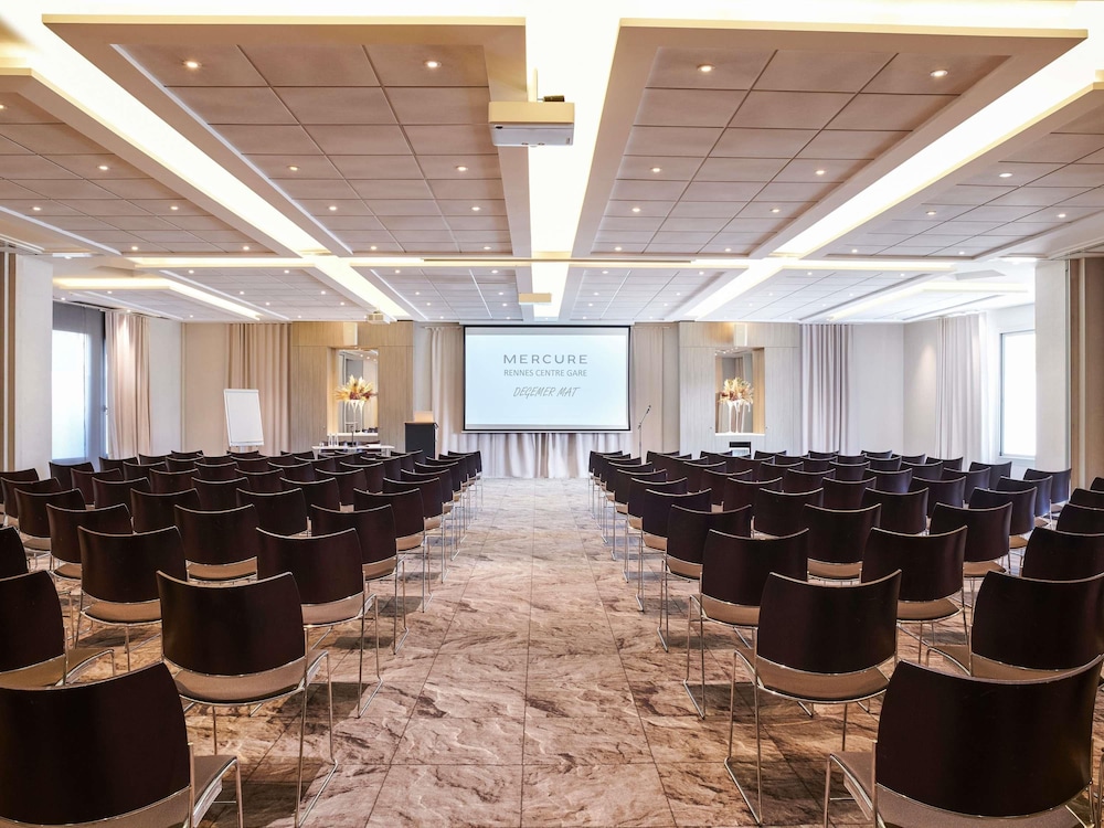 MERCURE RENNES CENTRE GARE 60/67