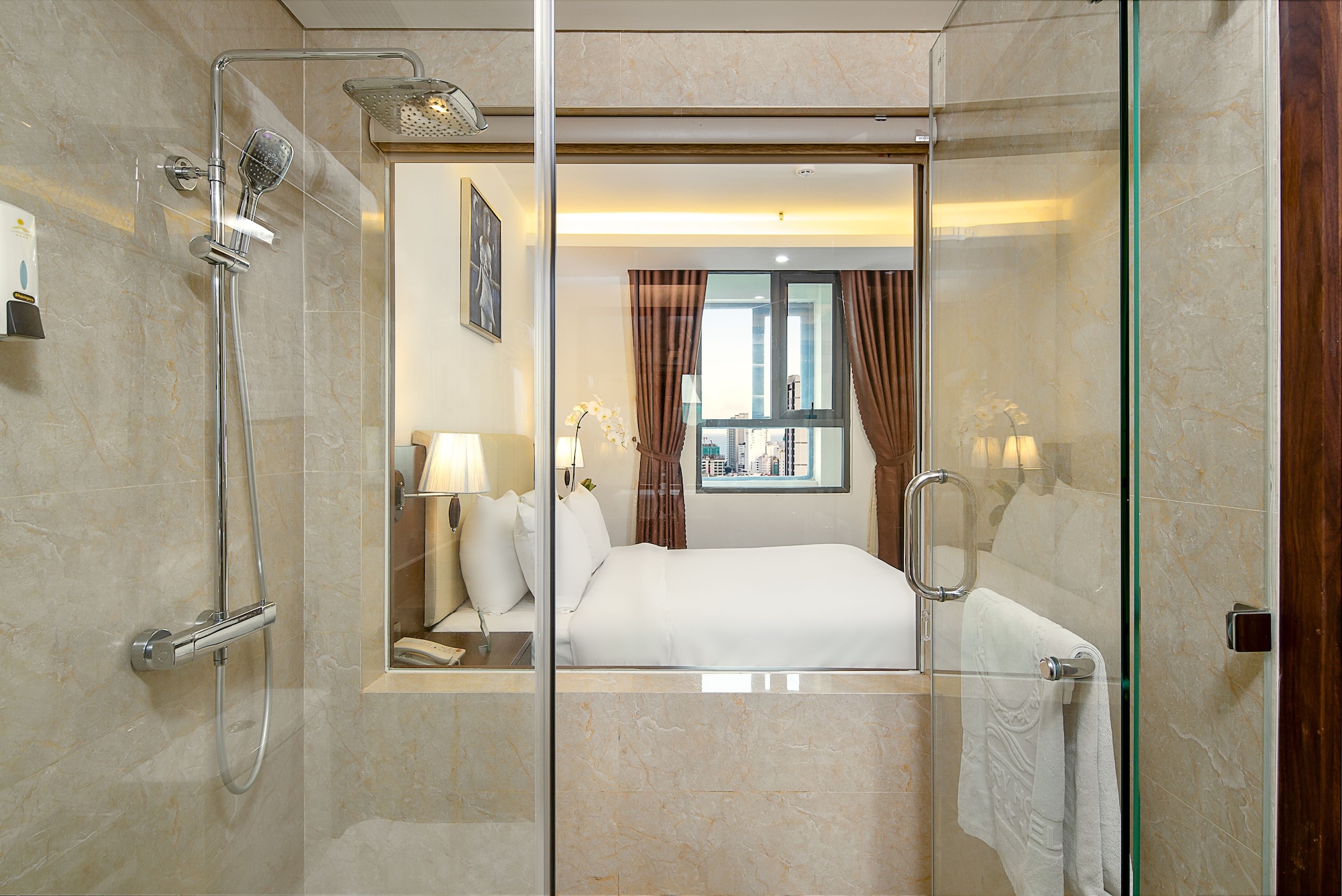 غرفة ديلوكس بسرير كوين، Luxtery Hotel 7/8