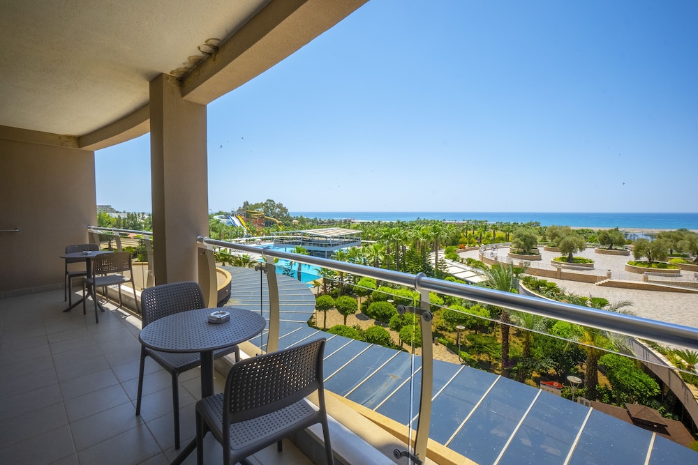 Sunmelia Beach Resort Hotel & Spa 23/50