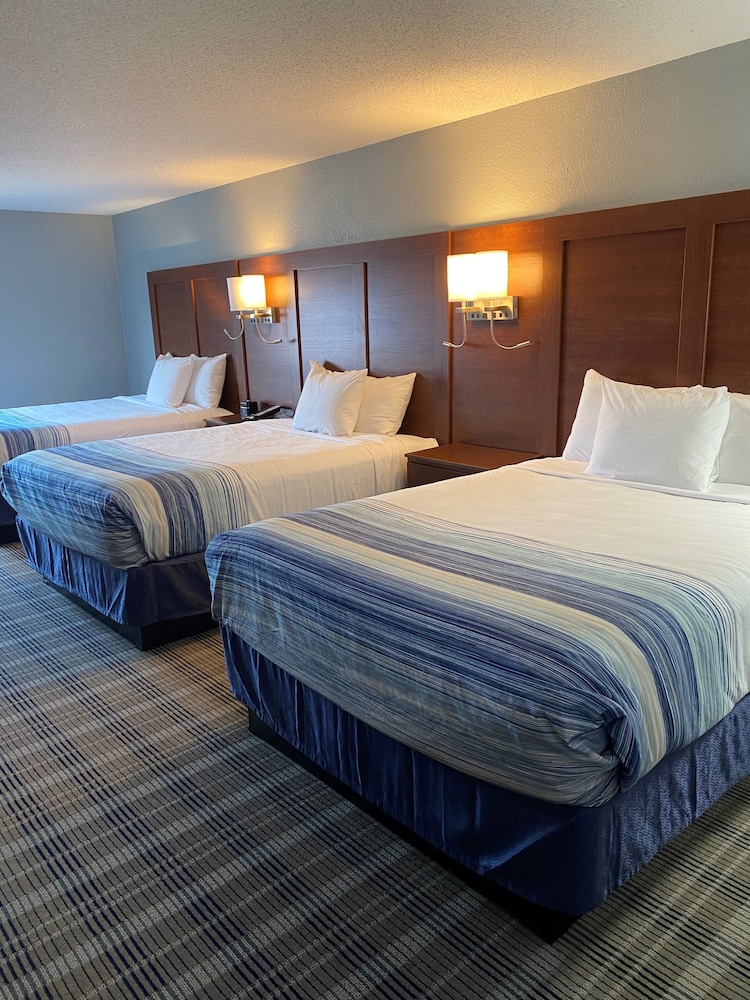 AmericInn by Wyndham Williamsburg 17/50