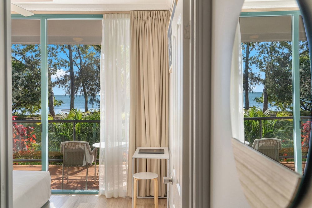 SHELLY BAY RESORT 5/50