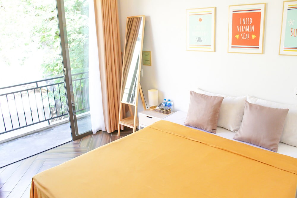 STANDARD, KING BED