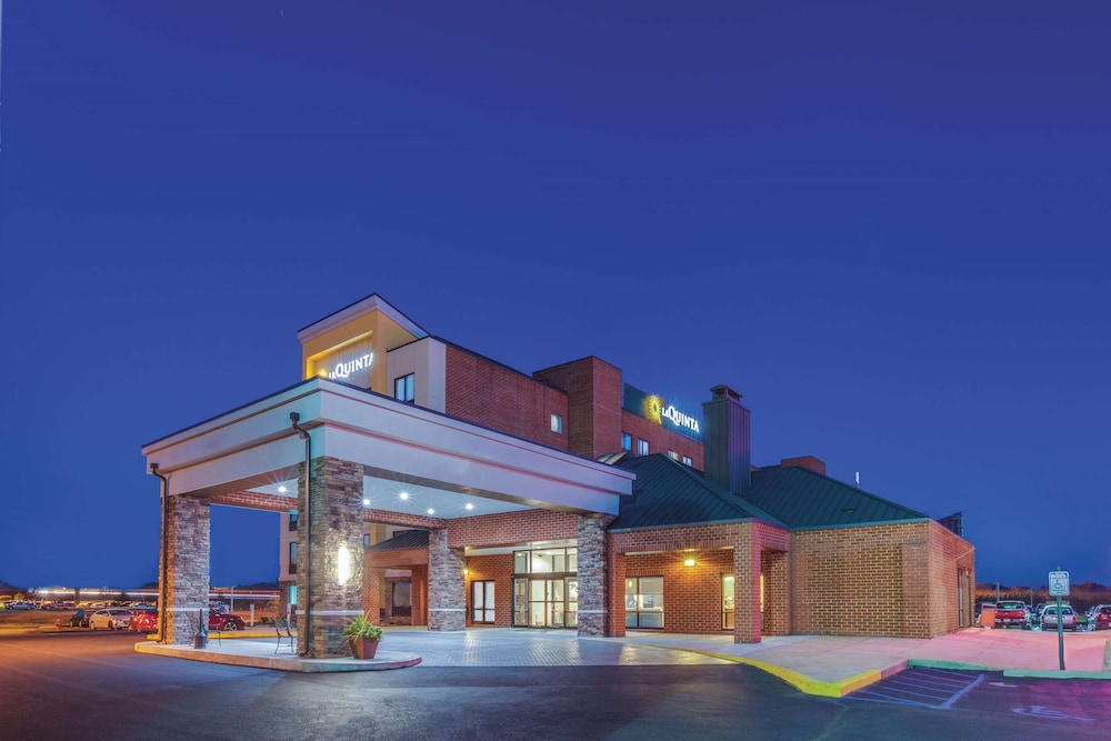 La Quinta Inn & Suites by Wyndham Philadelphia Airport 5/49