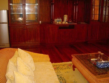 Champasak Palace Hotel 38/65