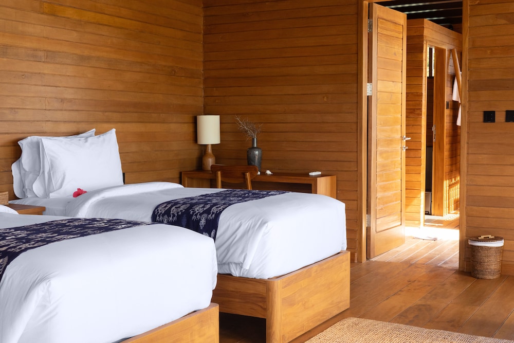 Menjaga Bay Resort Komodo 11/40