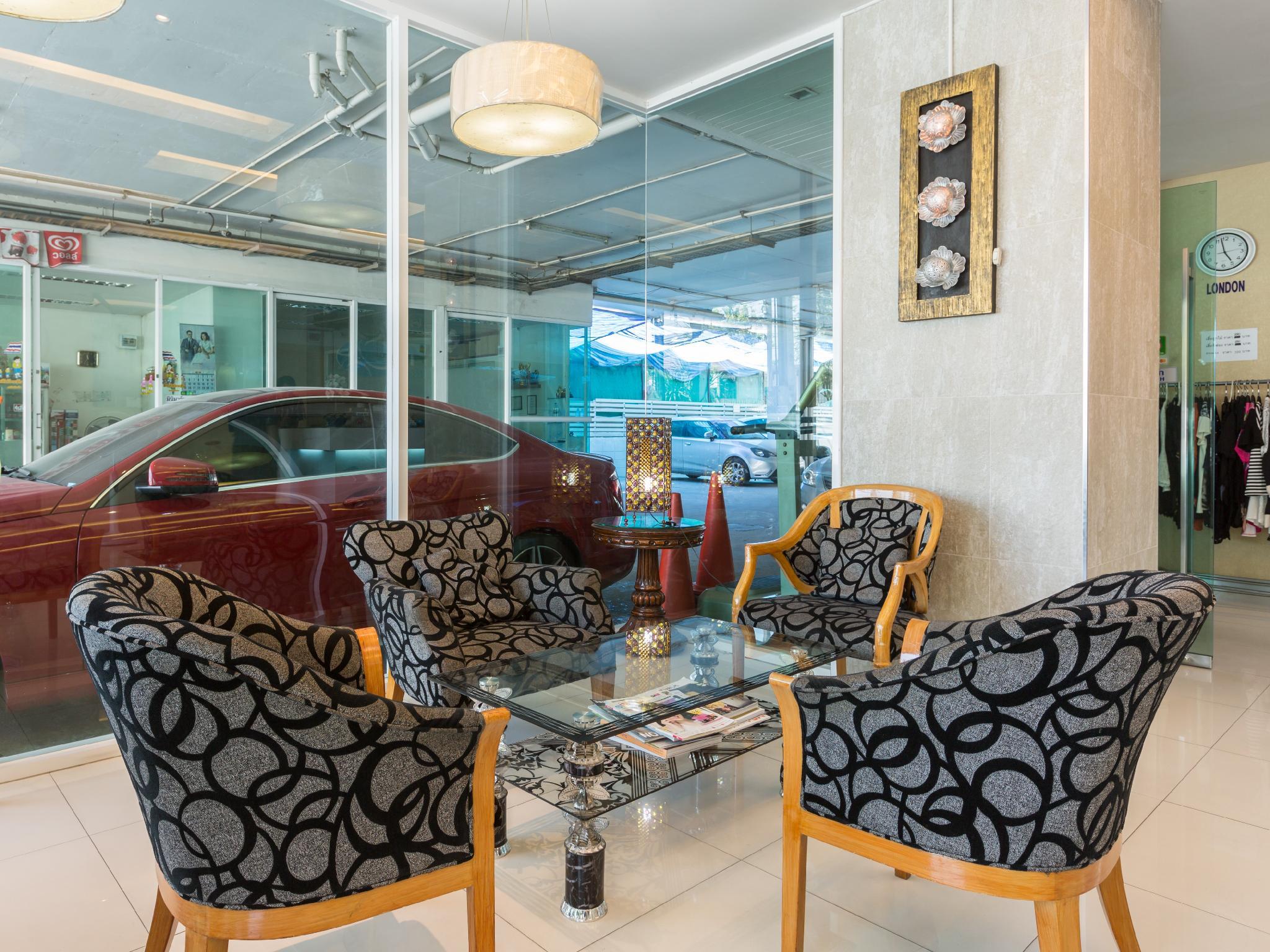Aryan Suites Hotel 36/53