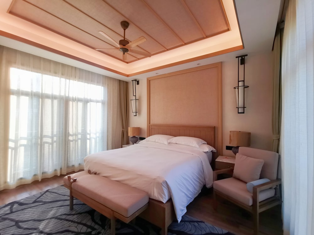 Angsana Xishuangbanna 12/50