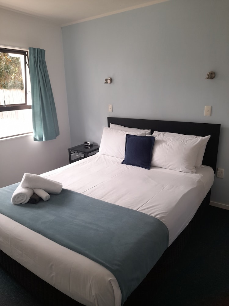 Marlin Court Motel 12/50