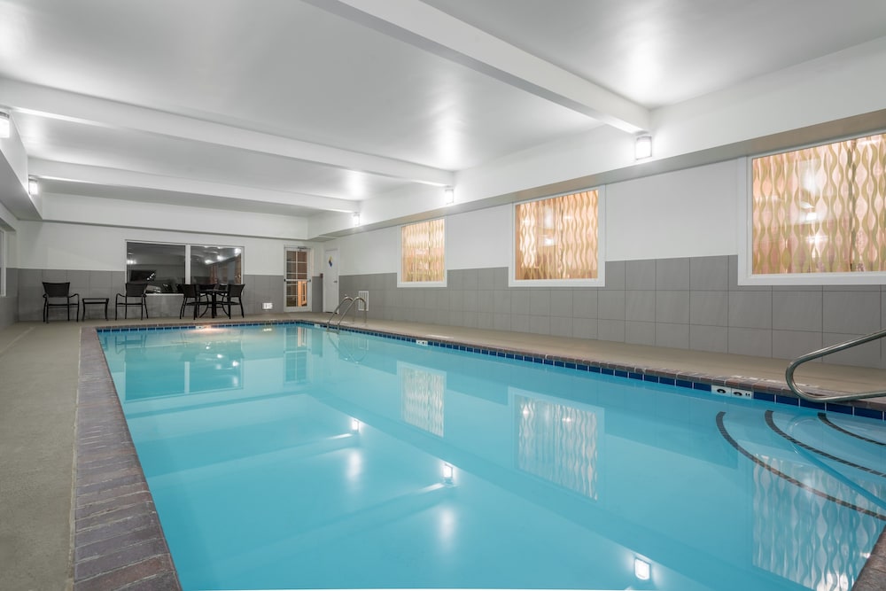 swimming pool spa