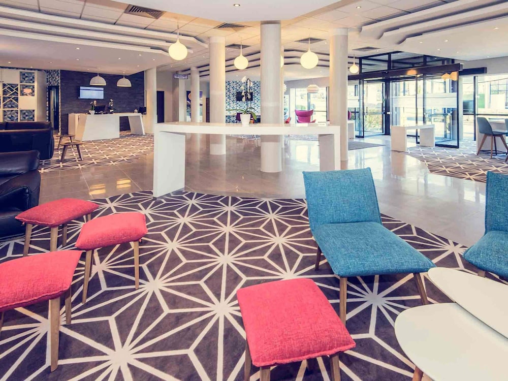 Mercure Poitiers Site du Futuroscope Hotel 52/76