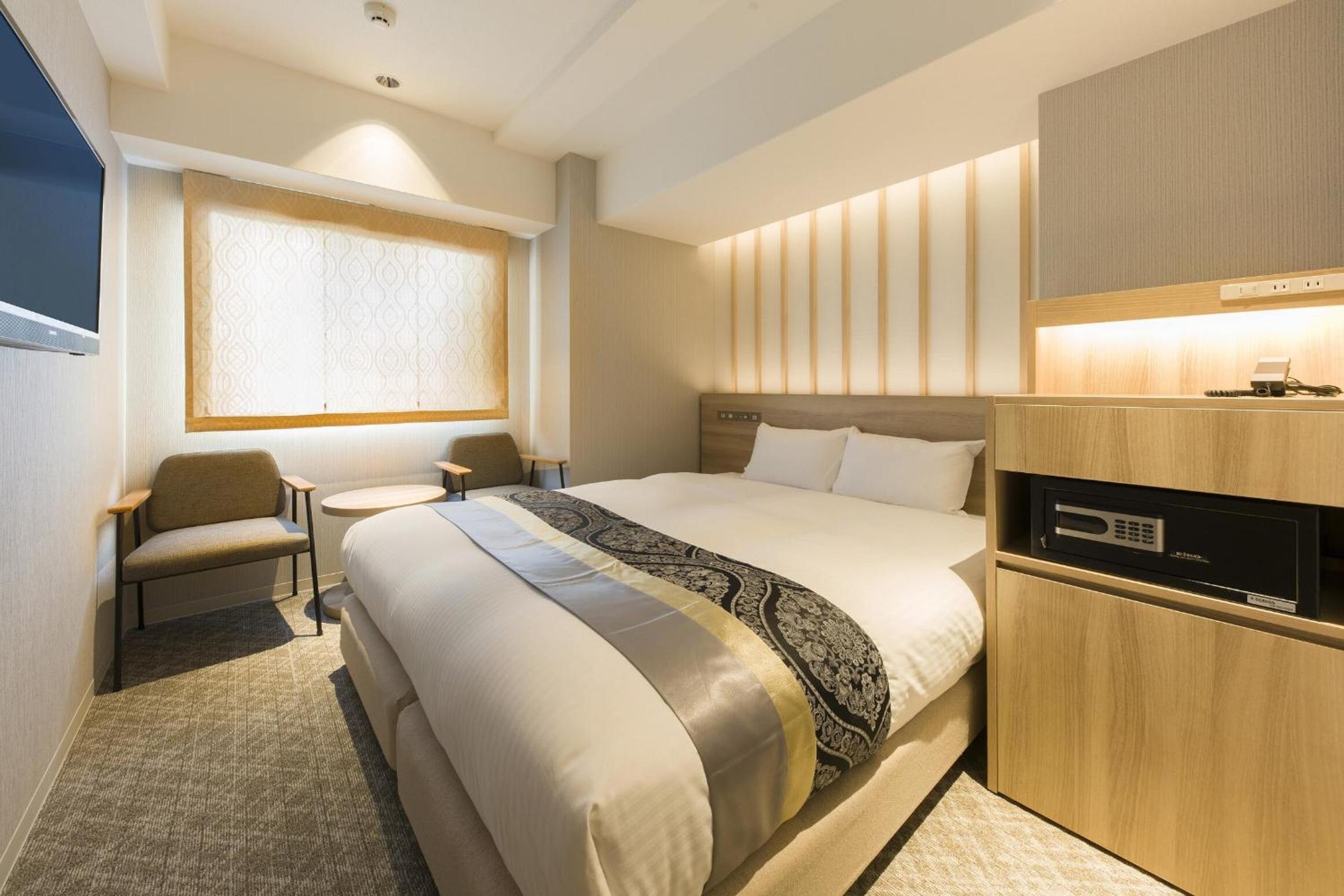 Room, Double Bed