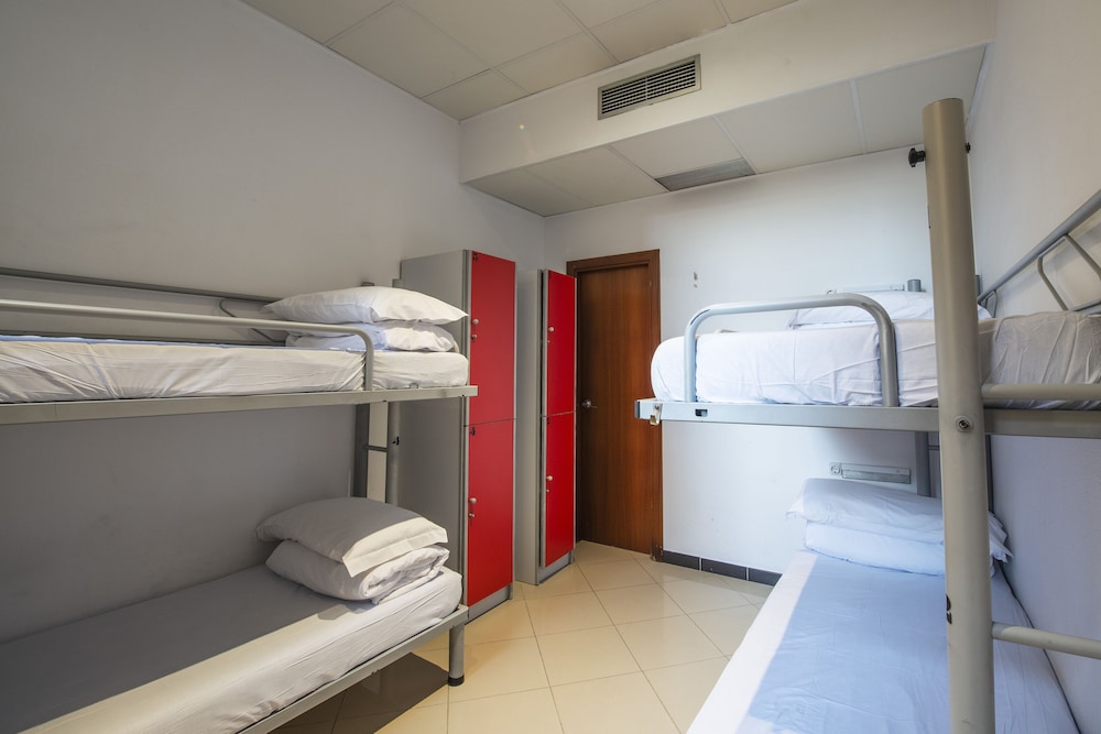 Safestay Passeig de Gracia - Adults Only 14/33