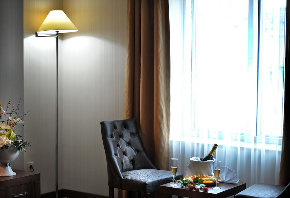 Rhiss Hotel Bostanci 40/64