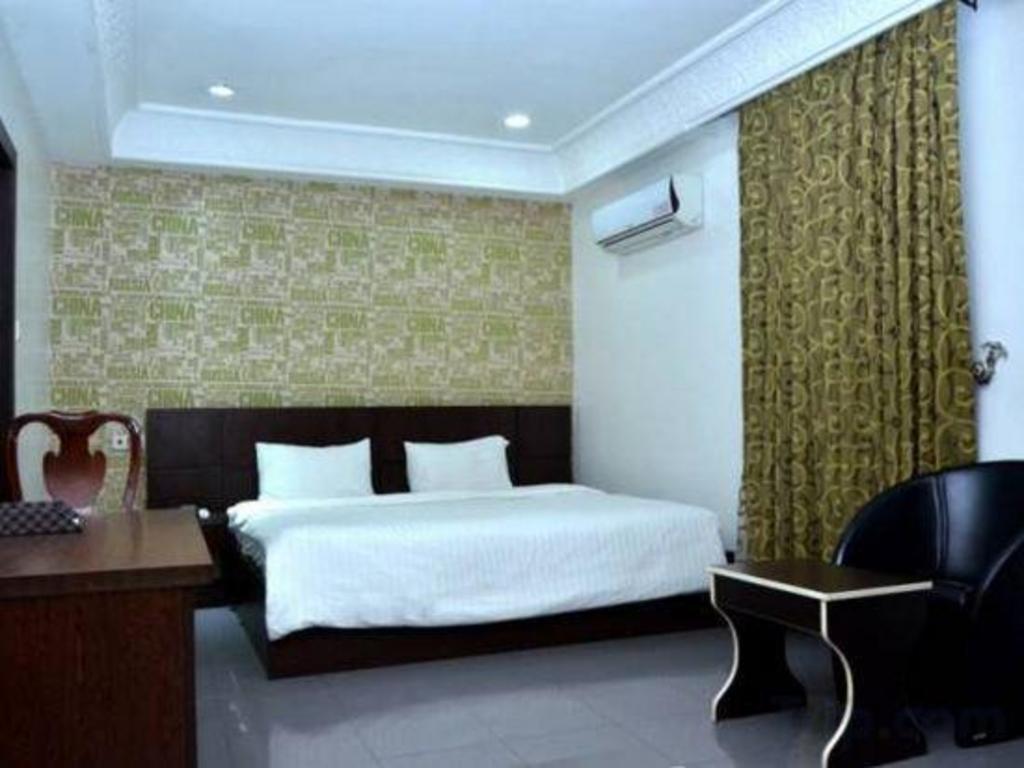 Kapino Suites 9/18