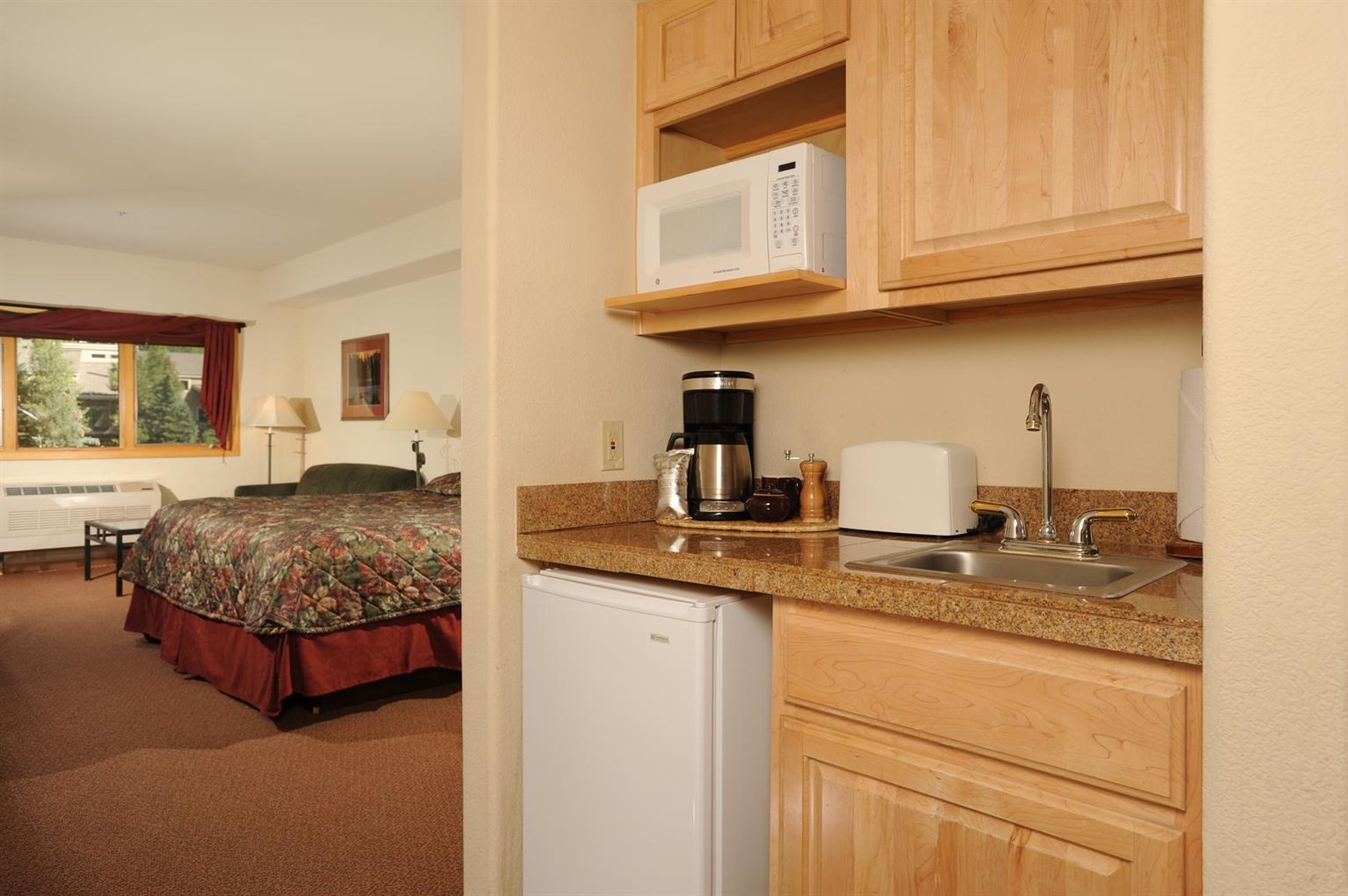 Gateway Mountain Lodge 74/75