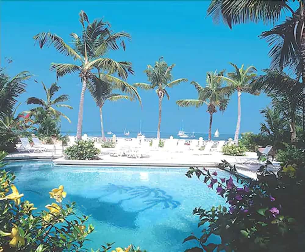 Coco Reef Resort & Spa in CROWN POINT