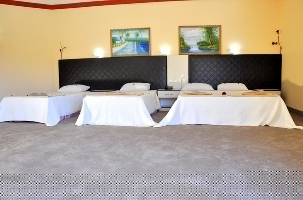 Mustis Royal Plaza Hotel 10/35