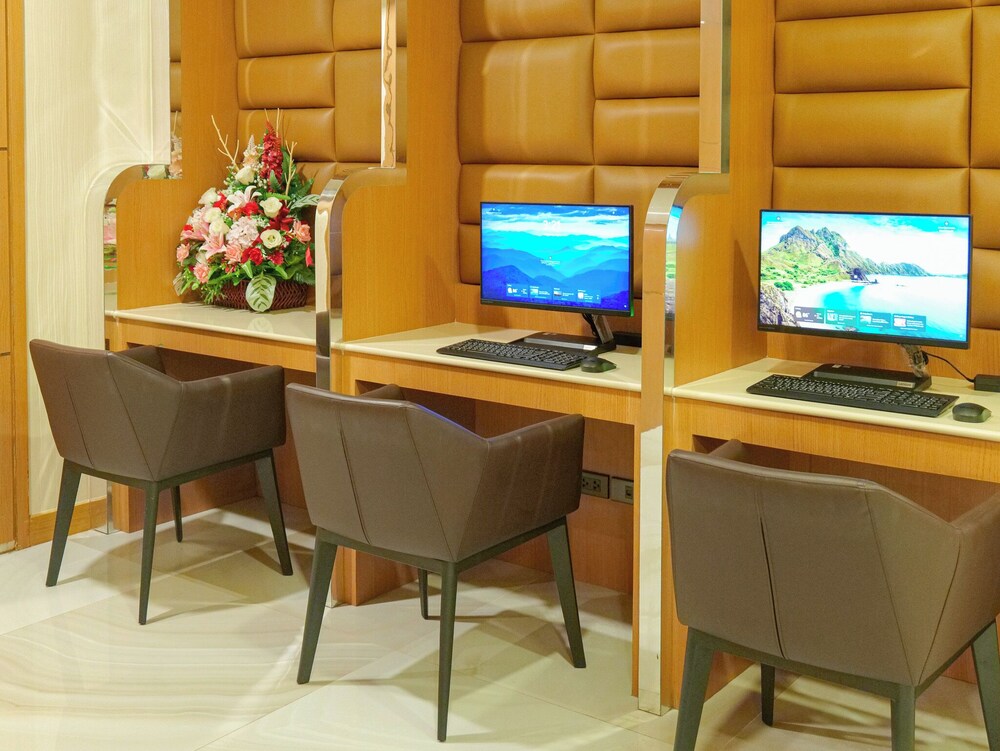 Clarian Hotel Beach Patong 36/49
