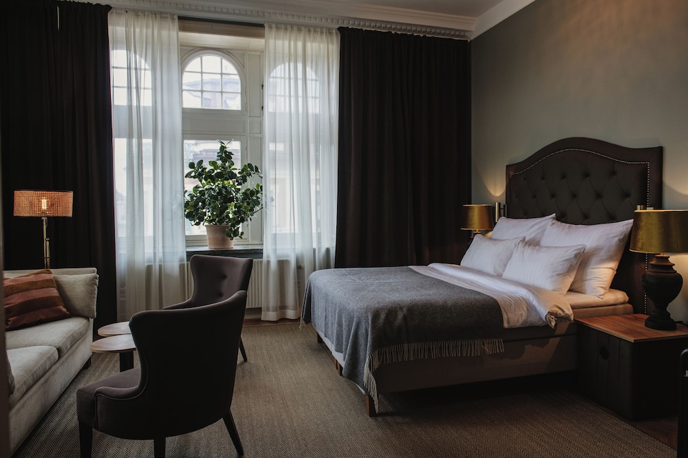 First Hotel Christian Iv 23/76