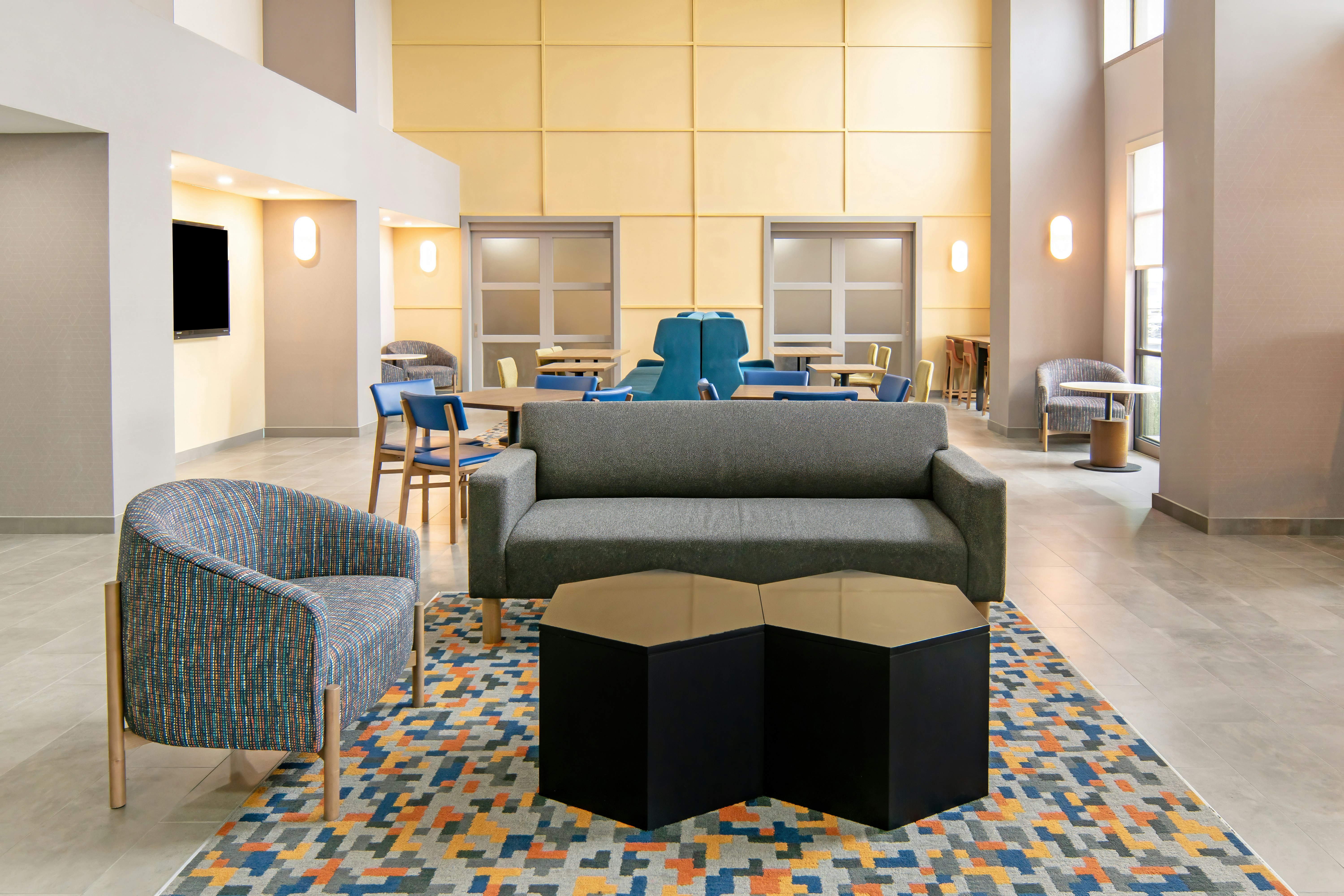 Hampton Inn and Suites Fort Worth/Forest Hill 28/46