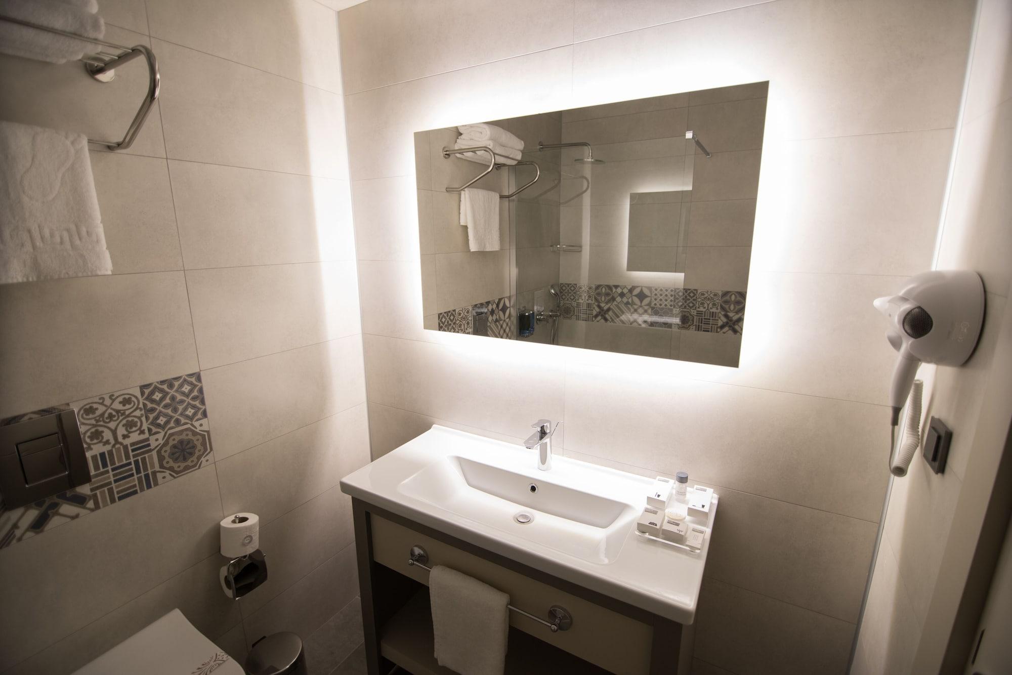 DOVV HOTEL 36/39