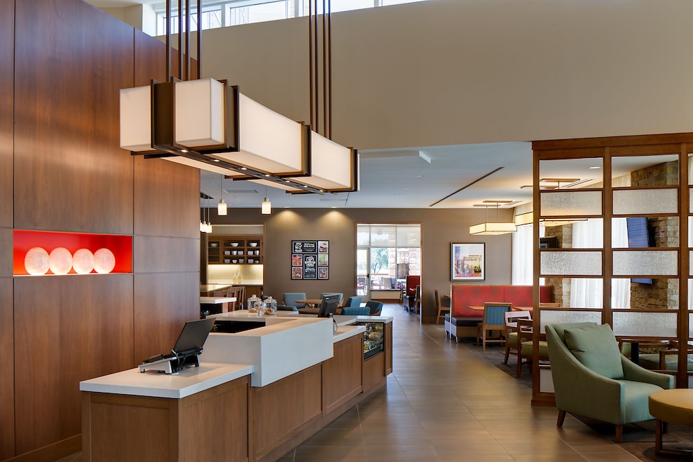 Hyatt Place DFW 49/63