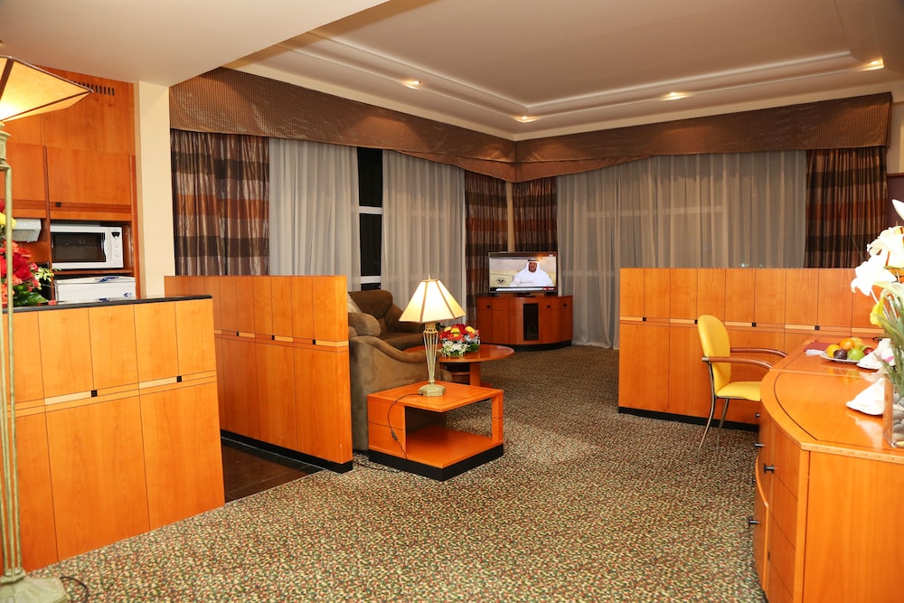 Gulf Court Hotel 37/50