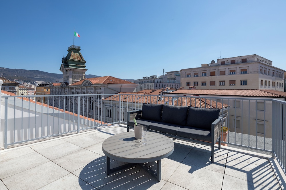 Hotel Duchi Vis A Vis 56/62