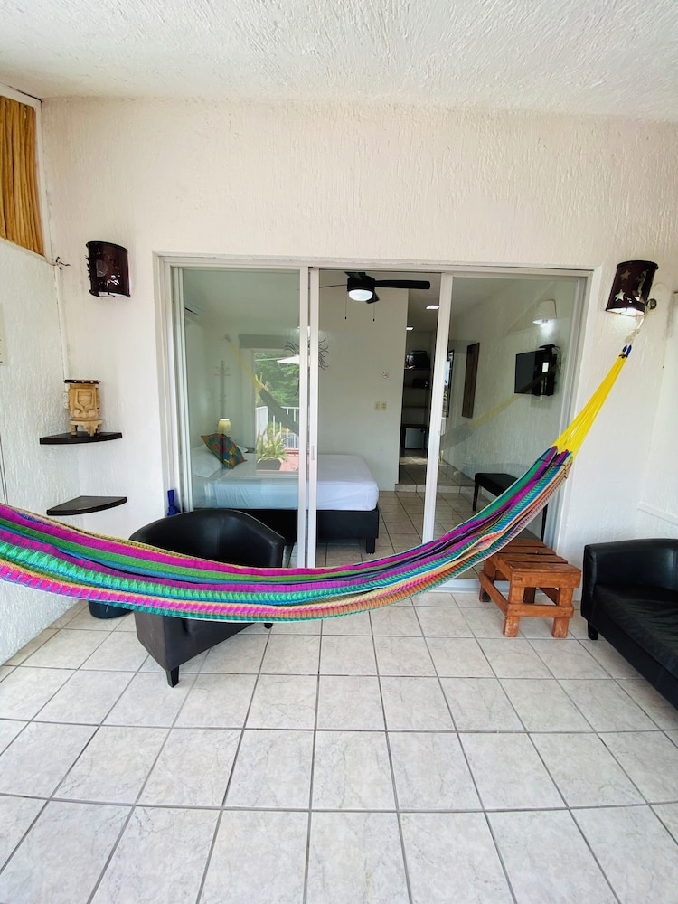 B And B Caribo Cozumel 42/50