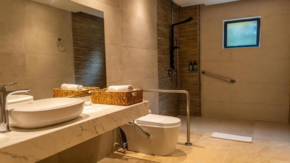 Alko Hotel Cotona 53/55