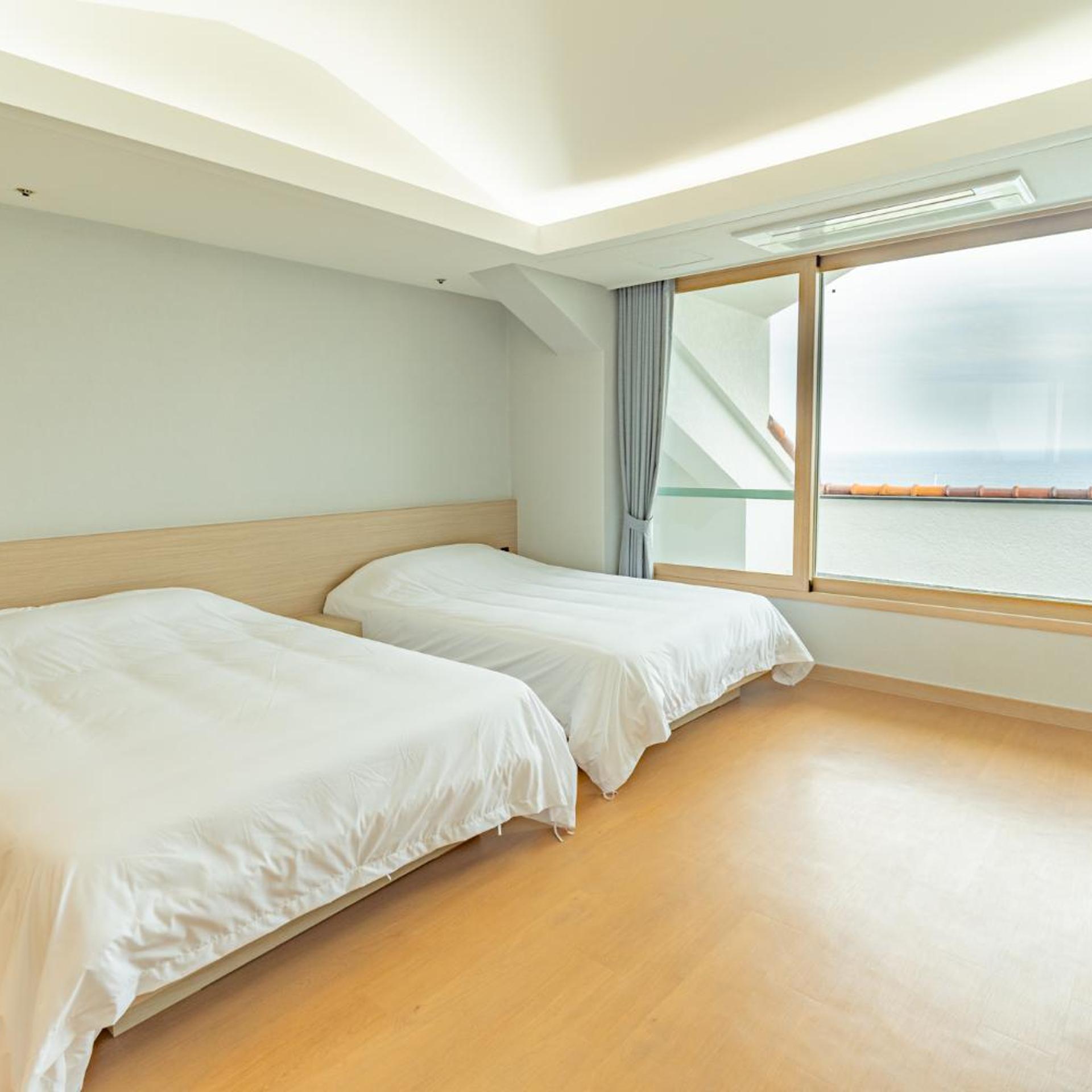 PRESIDENTIAL, SUITE
