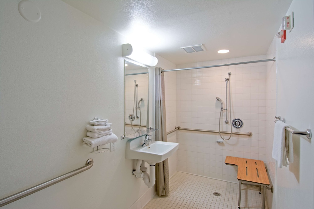 Motel6 Redding, CA - South 36/36