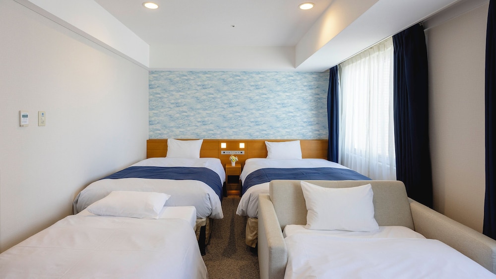 Yokohama Sakuragicho Washington Hotel 30/69