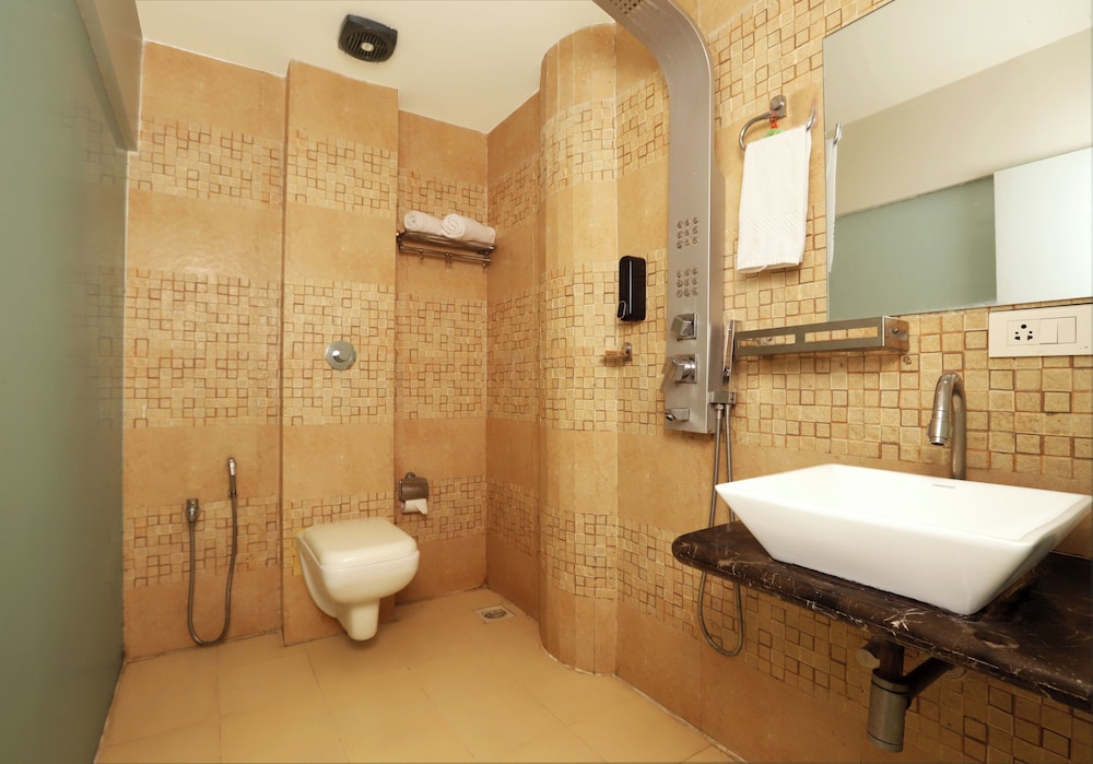 Hotel Elite Continental - Airport Road Andheri 27/32