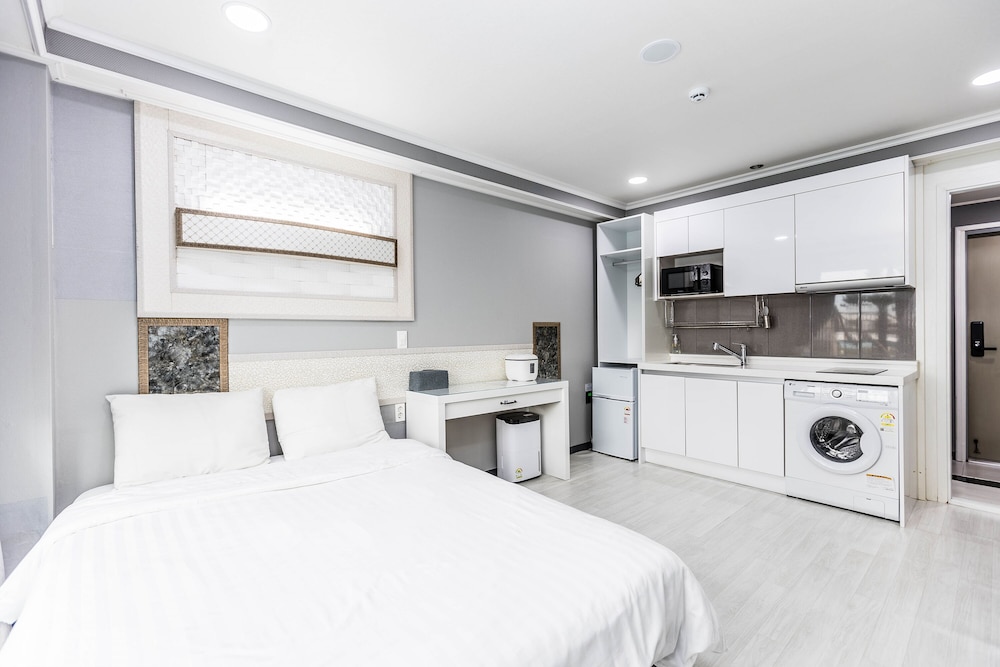 SUPERIOR, DOUBLE BED