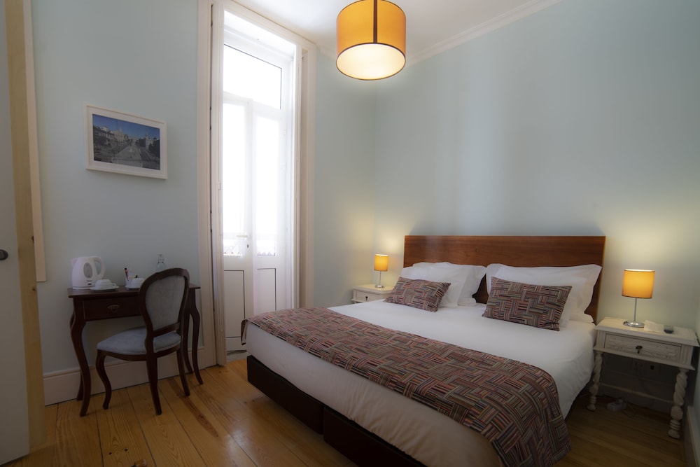 Dukes Corner Guest House 15/76
