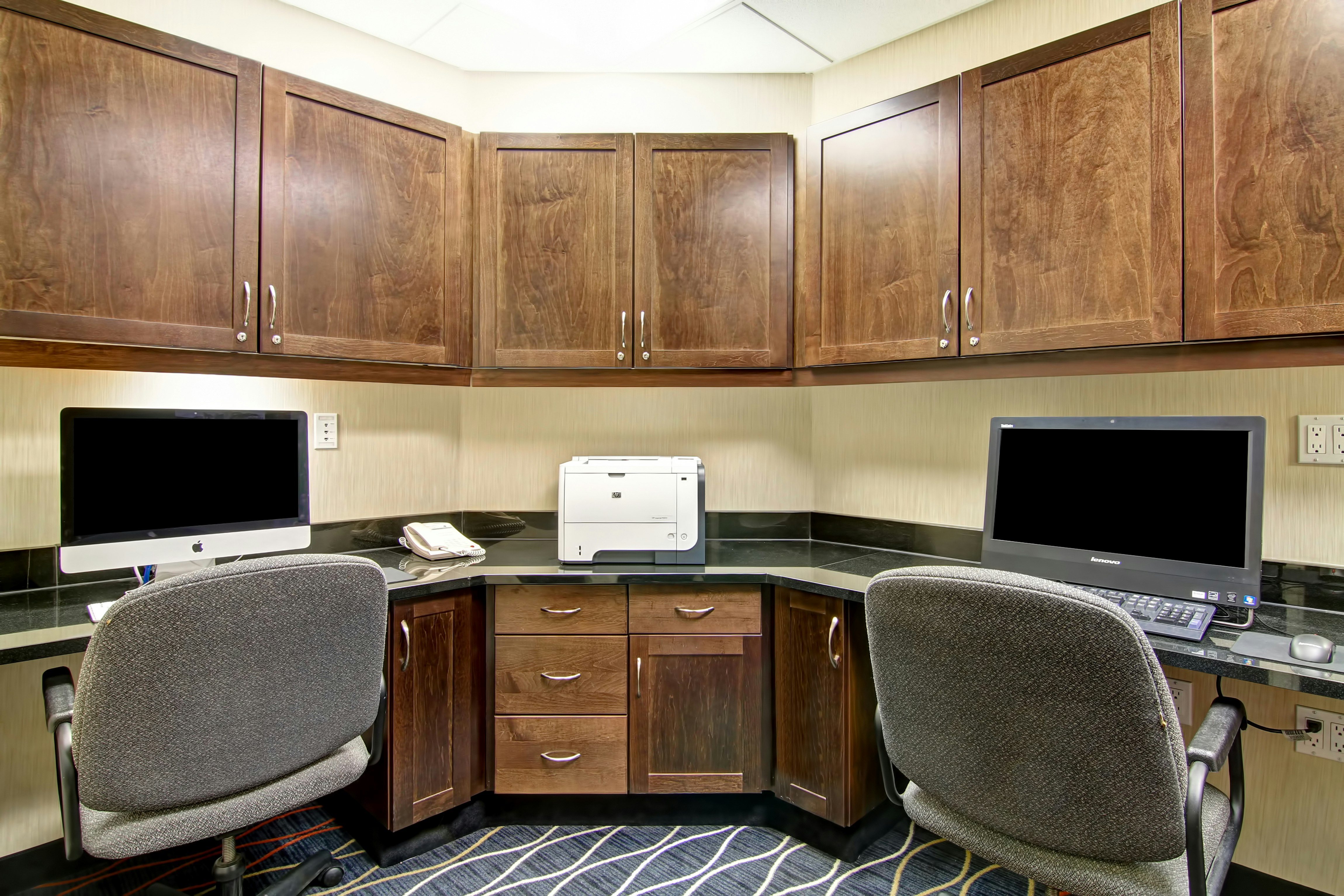 Hampton Inn Suites By Hilton Red Deer 29/38