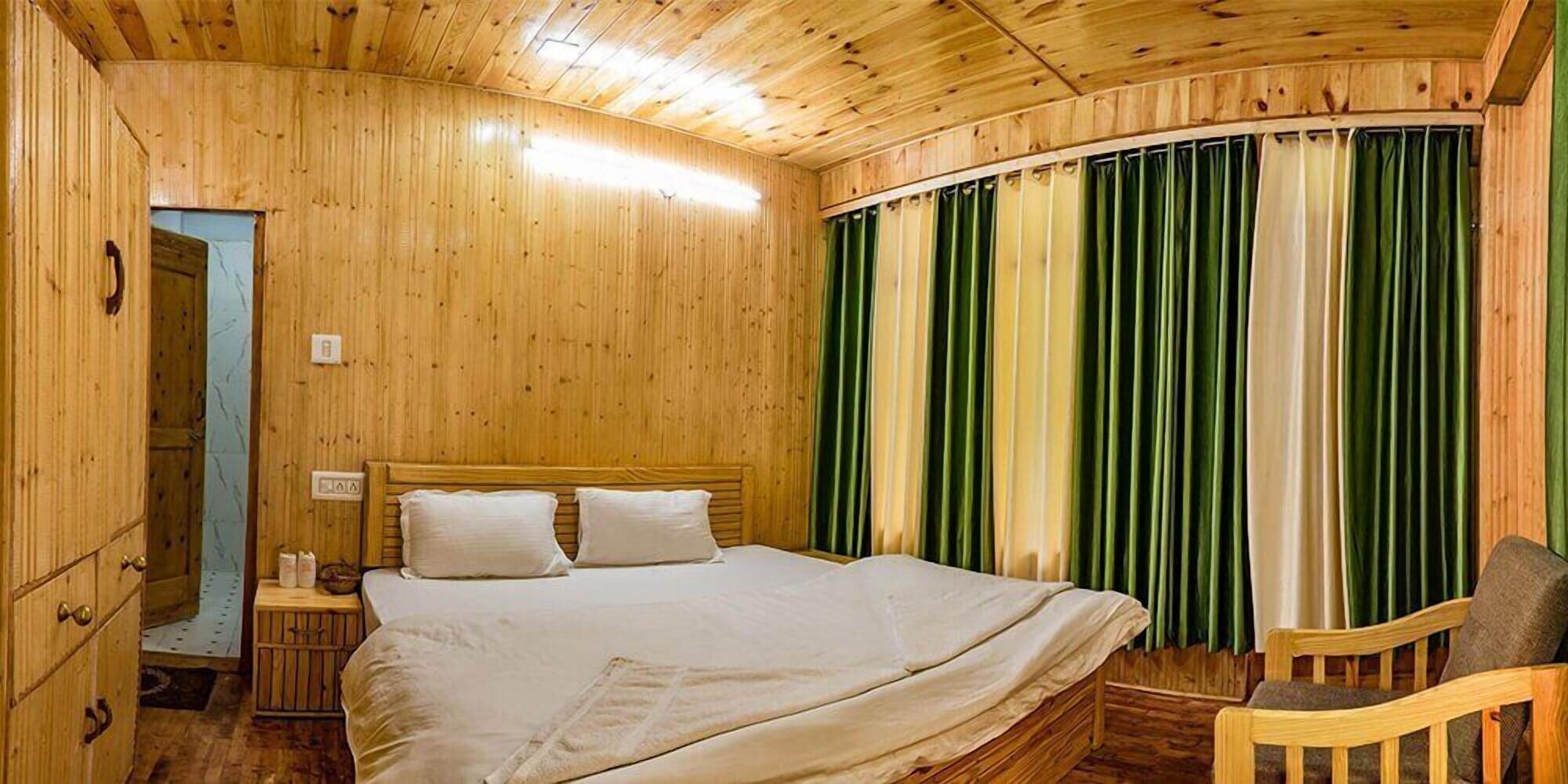 2 BEDROOMS, COTTAGE