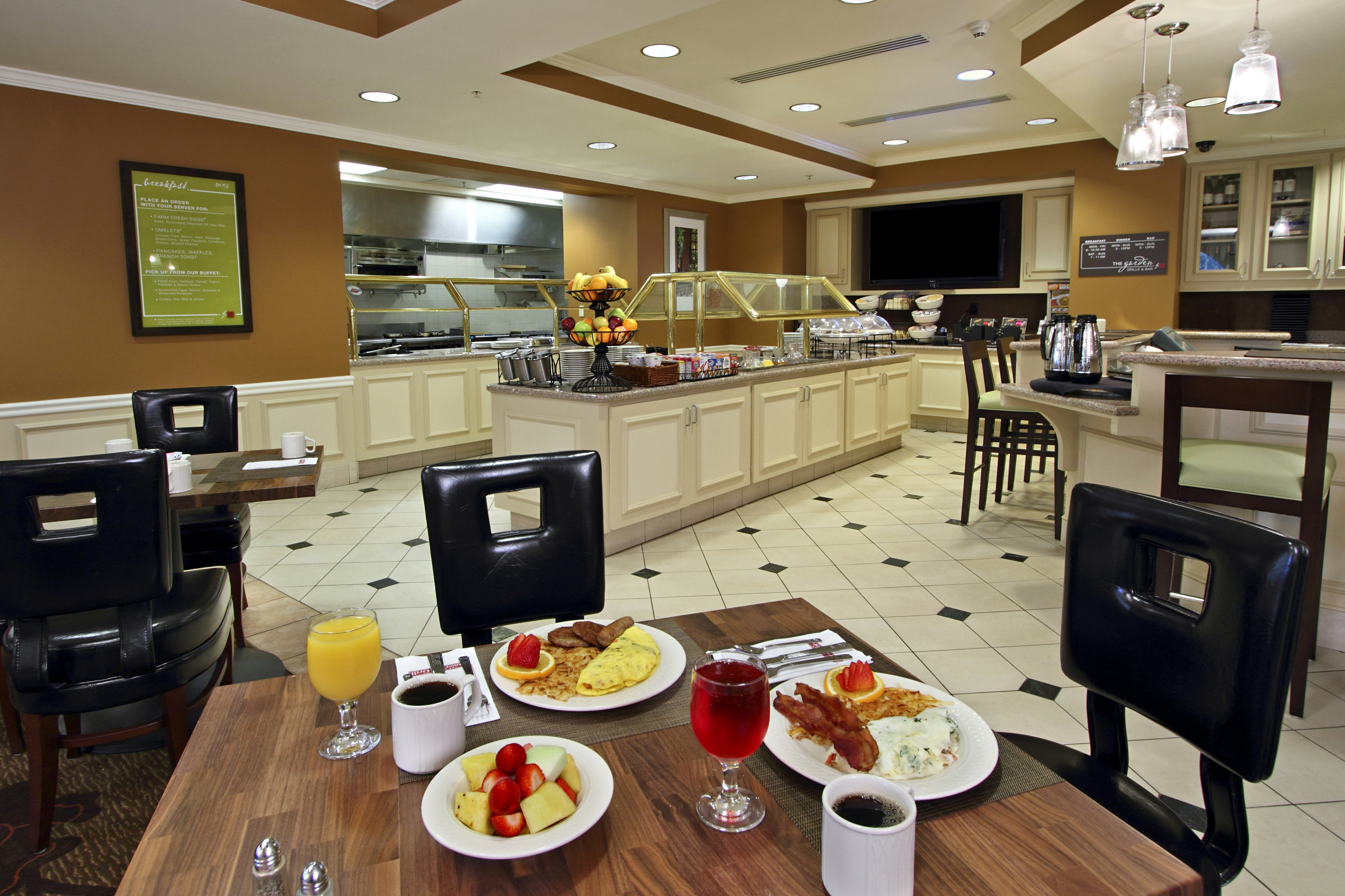 Hilton Garden Inn Calabasas 14/25